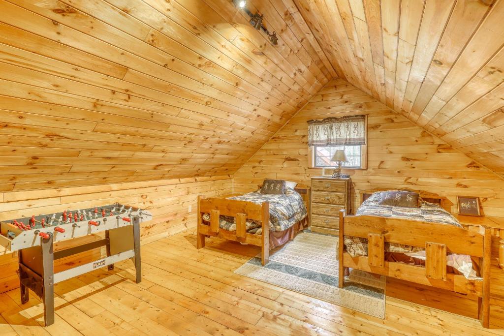 Sugar Creek Cabin Main image 2