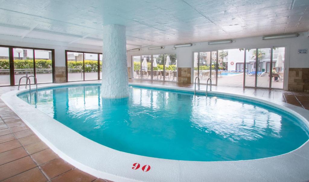 Hotel Garbi Park & AquaSplash — Lloret de Mar, Catalonia