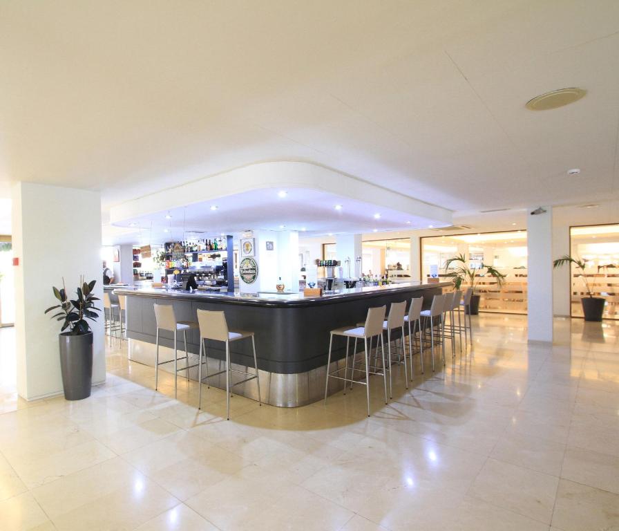 Hotel Garbi Park & AquaSplash — Lloret de Mar, Catalonia