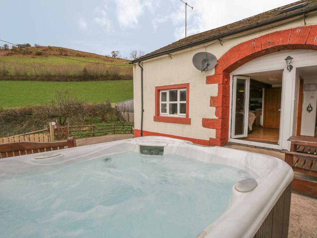 Bleng Barn Cottage, Gosforth photo 4