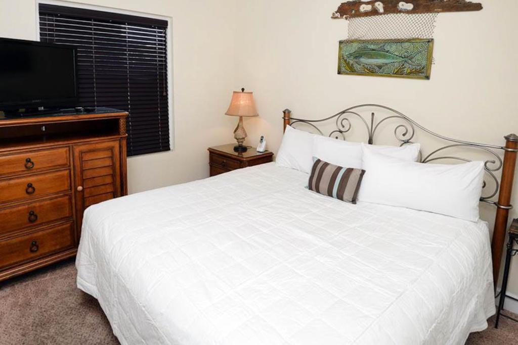 Tidewater Beach Resort VII photo