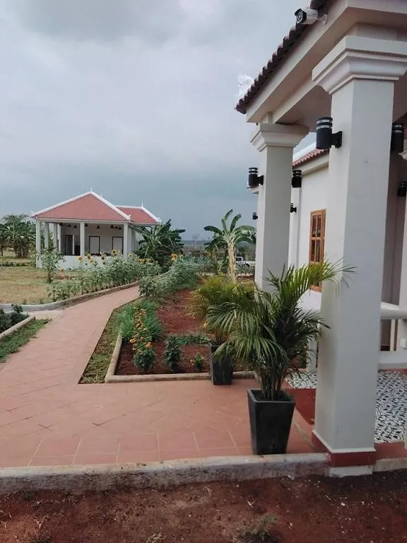 Koh Ker Hotel and Restaurant，位于Phumĭ Mréch的酒店