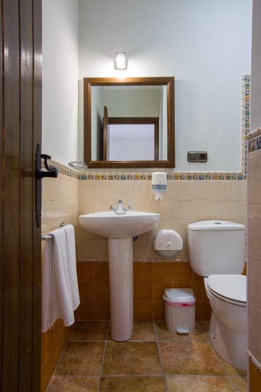 Hostal Don Joaquin photo