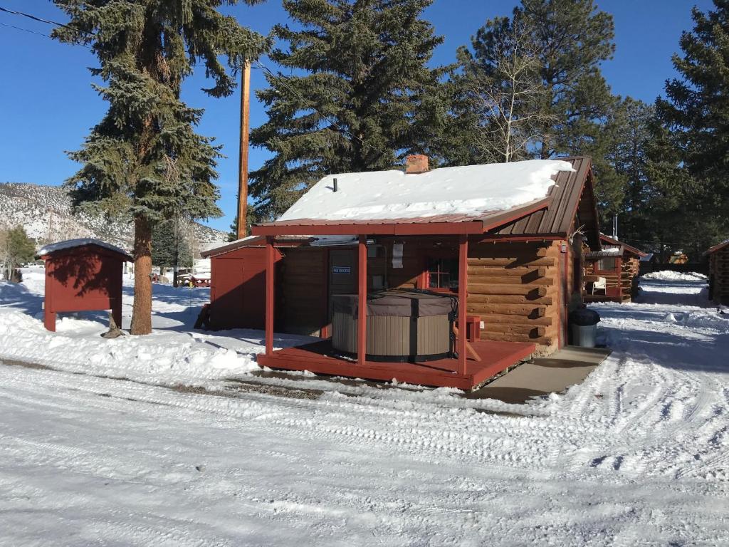 Grandview Cabins & RV Resort photo