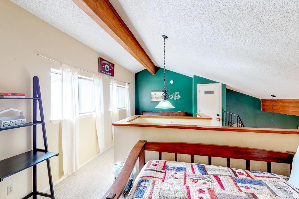 Pines 4048 photo