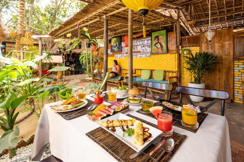 Under The Coconut Tree Hoi An Homestay