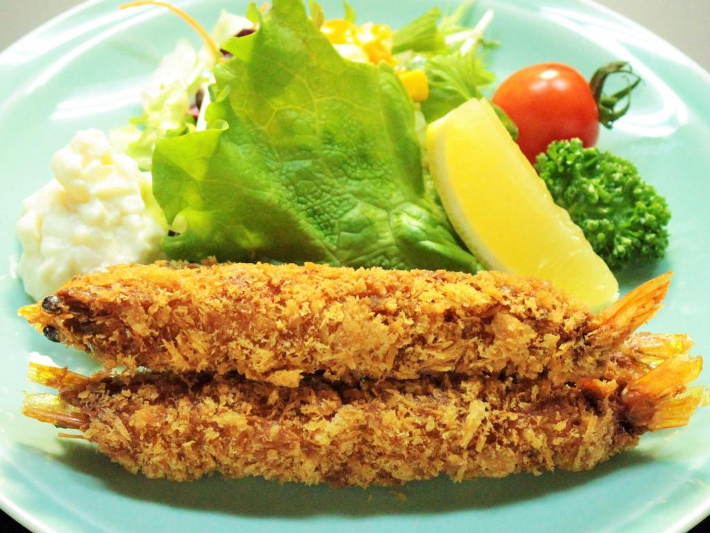 Comida y bebida