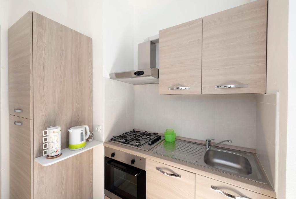 Apartments Mihaela 2 - 4