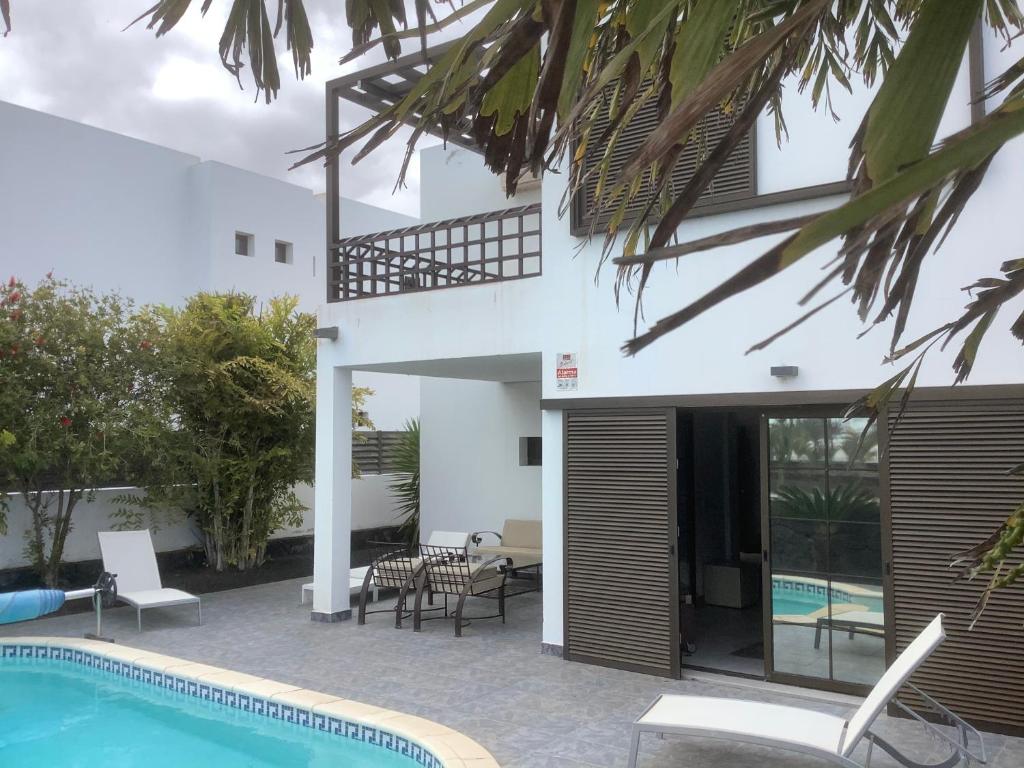 Sea views modern villa for relaxing holidays - 4