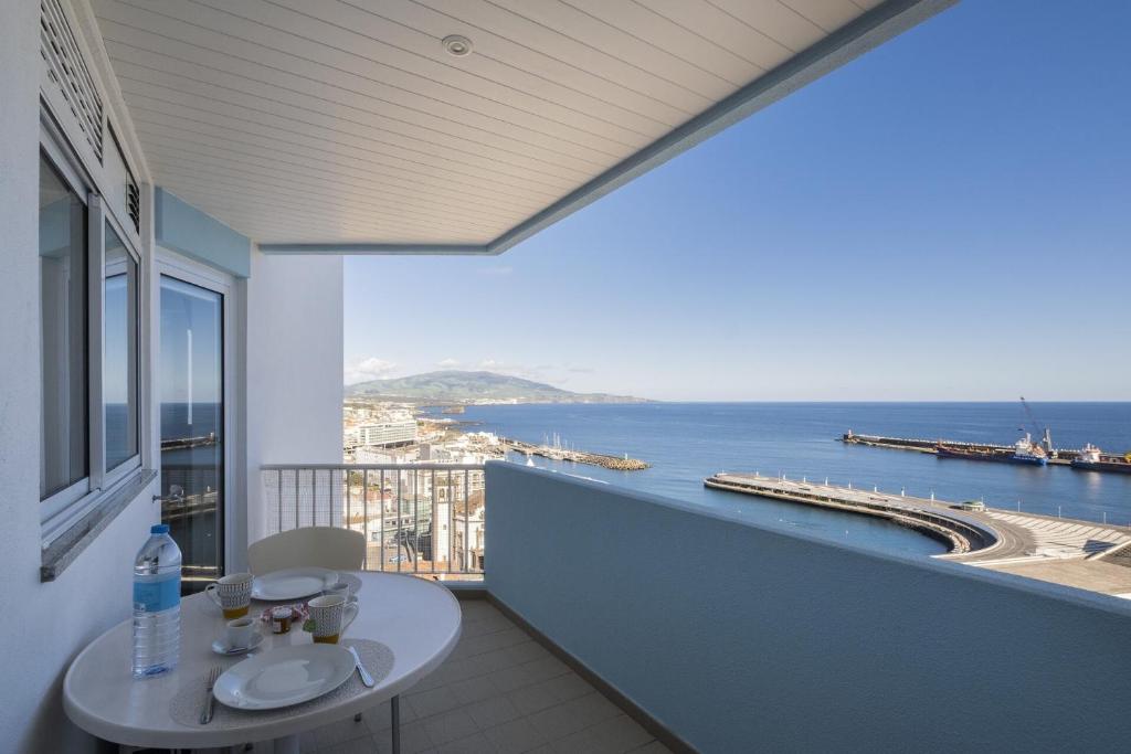 Volcanic Ocean View (Ponta Delgada historic center), Ponta Delgada