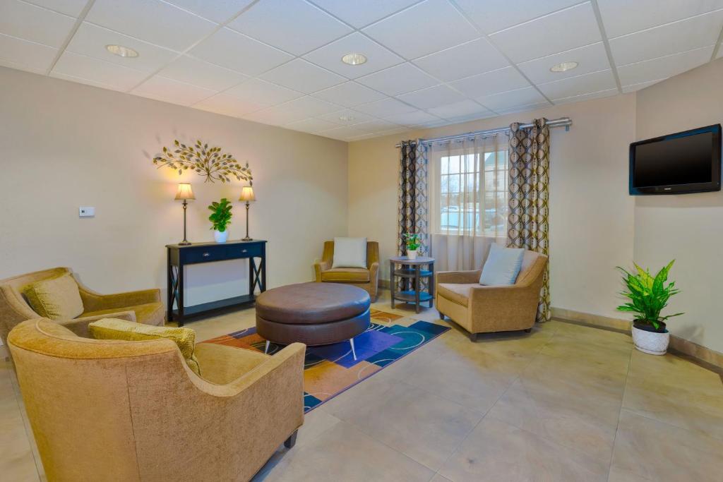 Candlewood Suites Polaris, an IHG Hotel