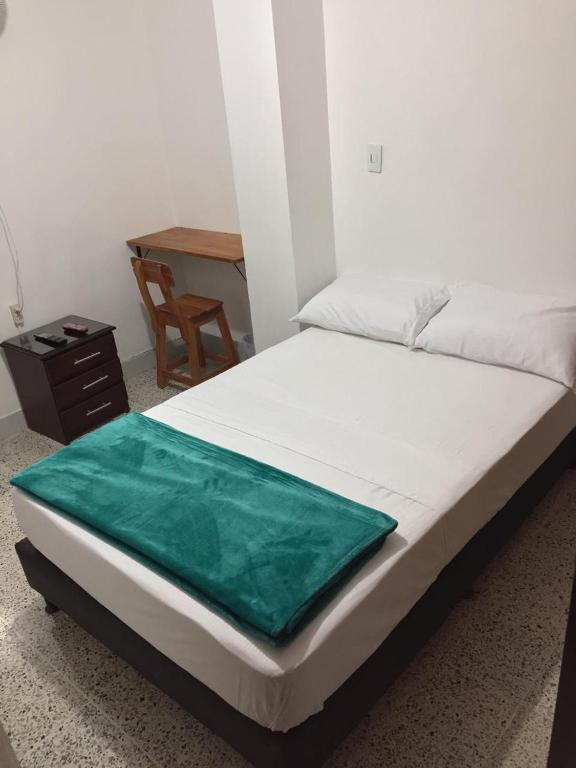 Roomies House By Rincon — Hotel in Medellín