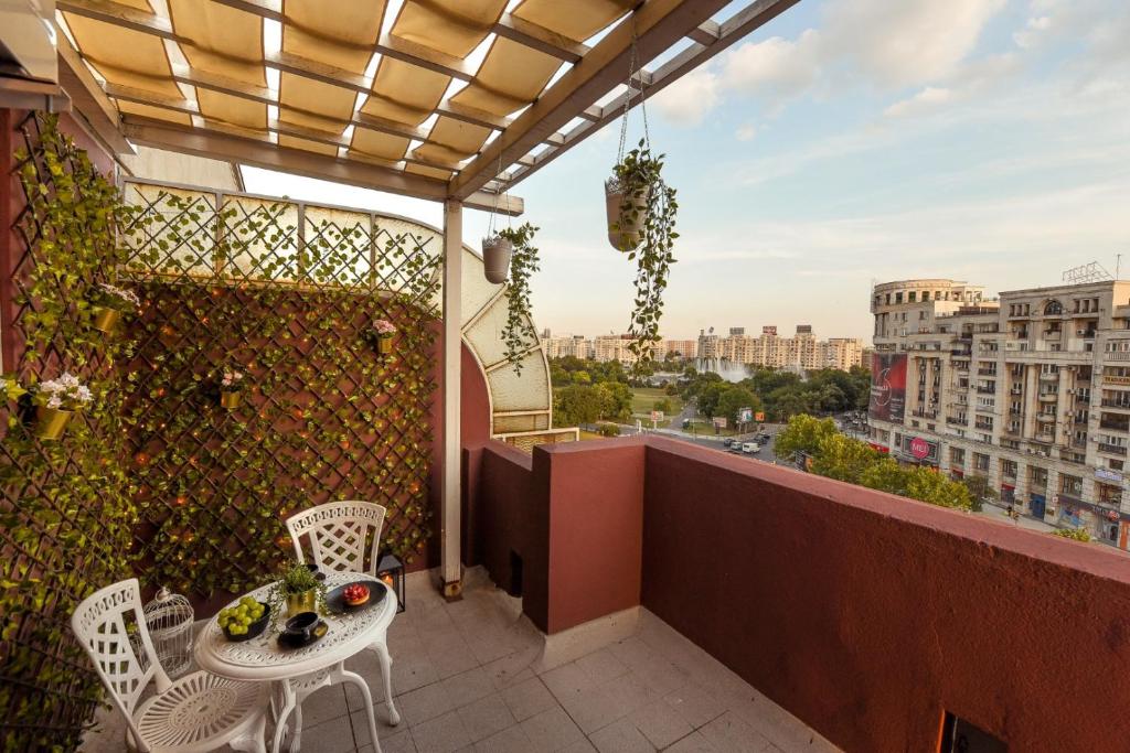 Rooftop BEST VIEW in Bucharest - Baroque Apt. photo