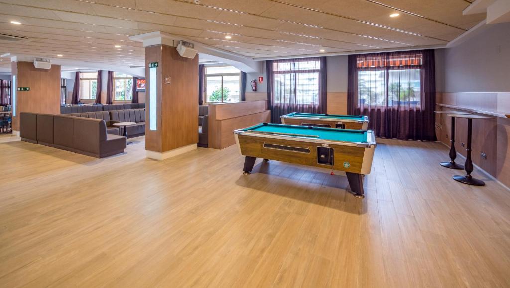 Golden Avenida Family Suites 4 Sup — Sports & recreation in Salou, Catalonia