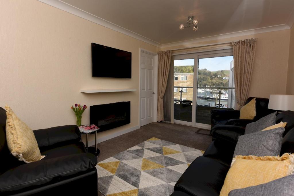 Dartside 4, Dartmouth