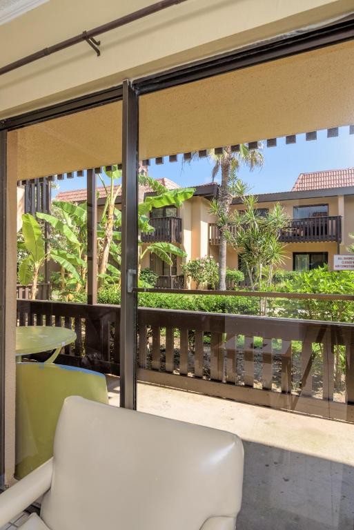 Tiki 157, South Padre Island