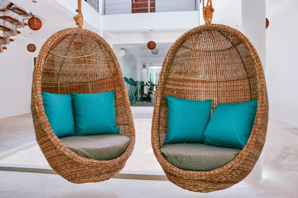 Shared lounge/TV area