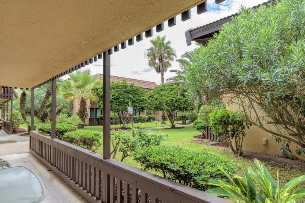 Tiki 119, South Padre Island