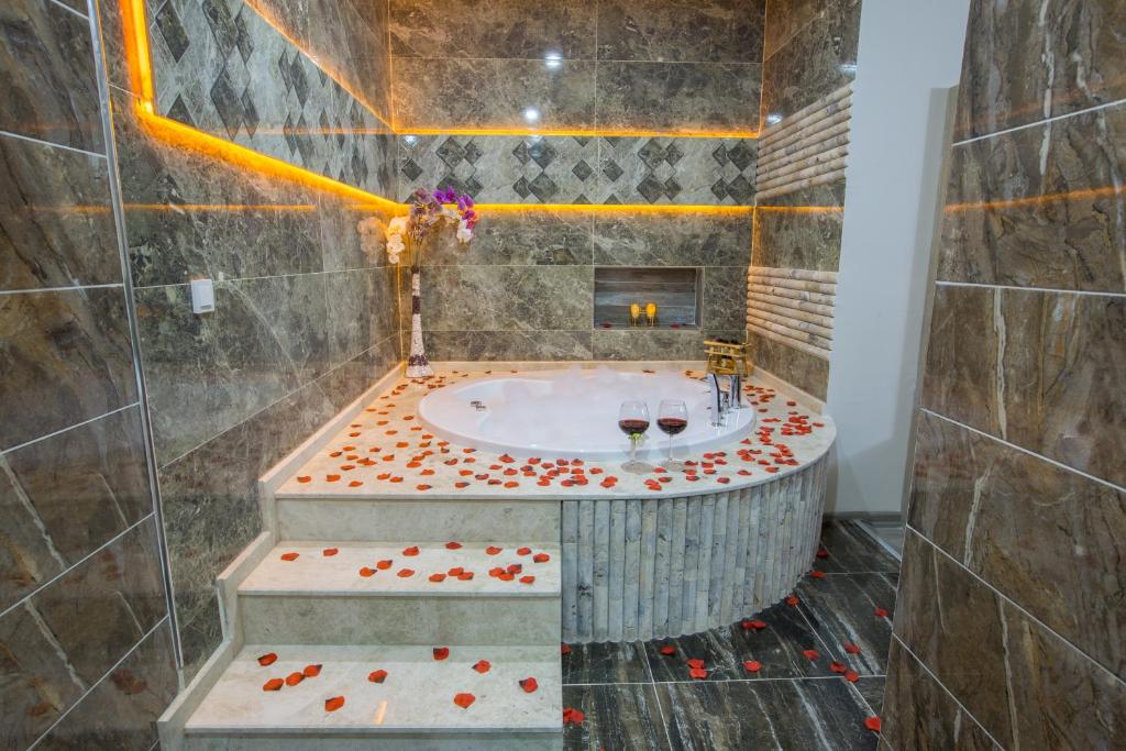 Elanis Suites Hotel ジャグジー