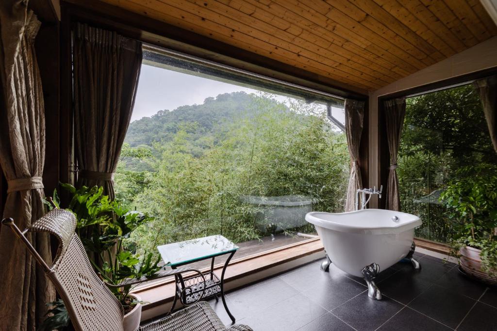 卓也小屋 (Zhuo Ye Cottage - Tsang Shan)