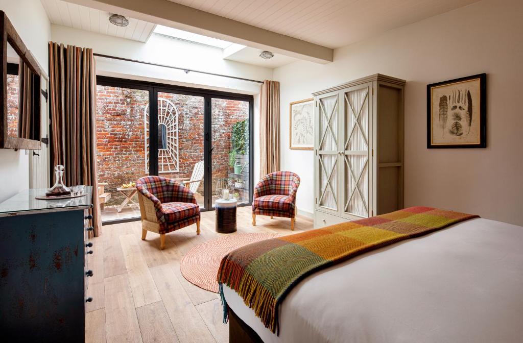 The Eastbury & Spa photo 2