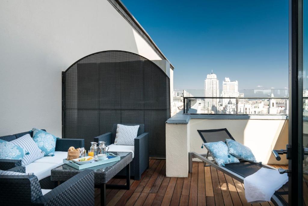 Vincci Capitol Hotel