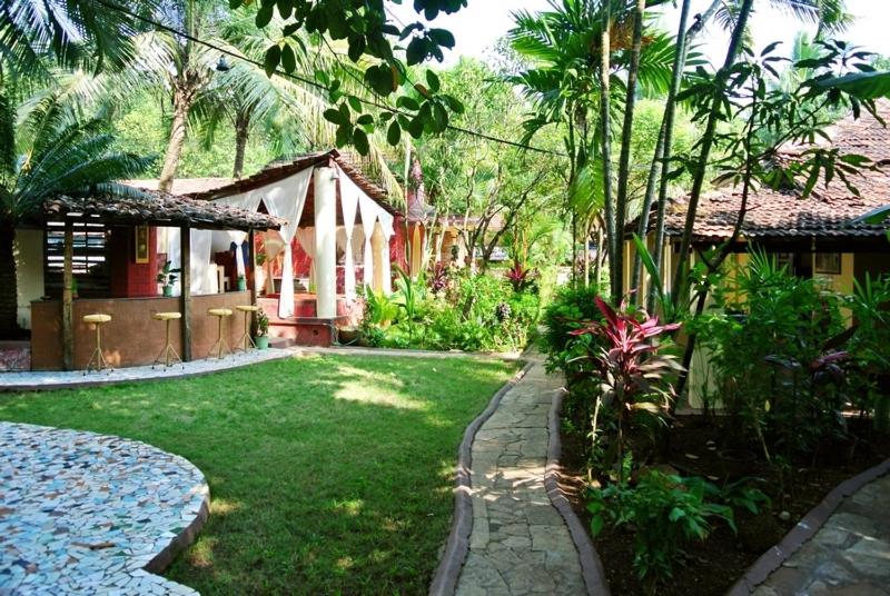 "Sunny Cow" Village Villa — Hotel in Goa