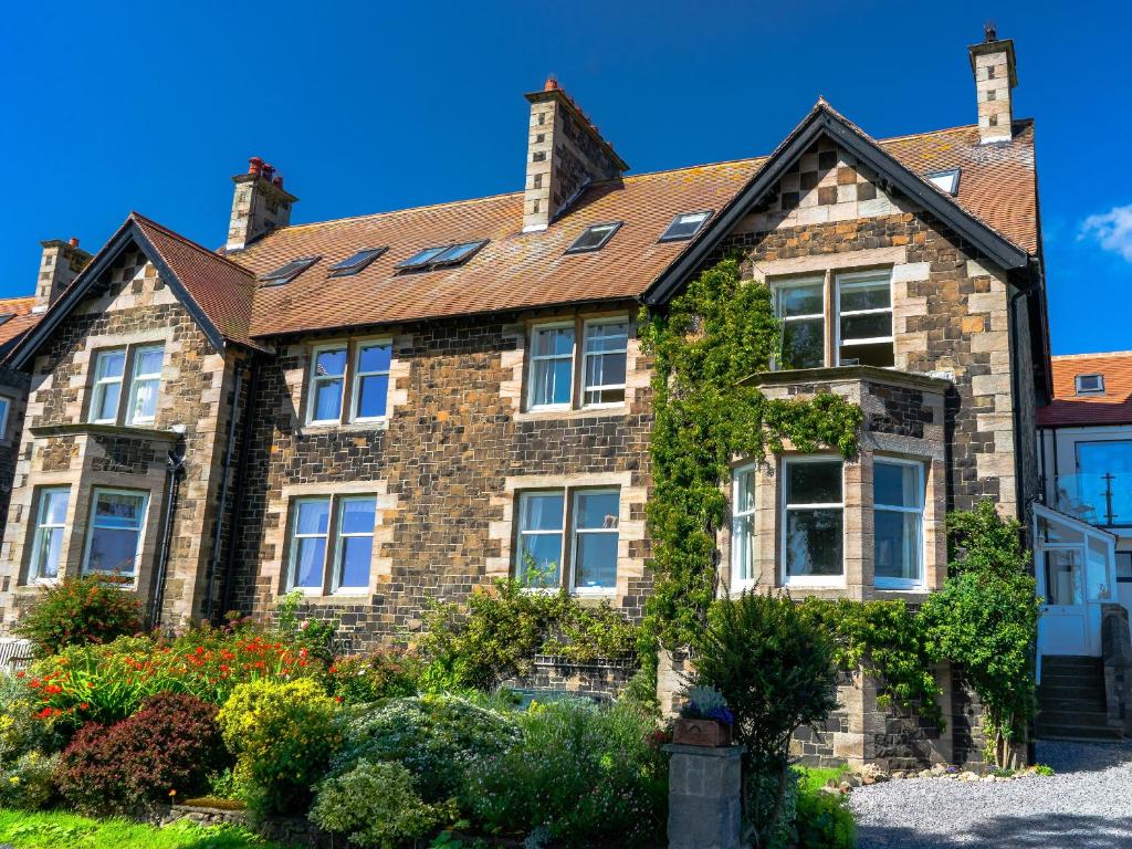 Whinstones at 4 The Villas, Alnwick