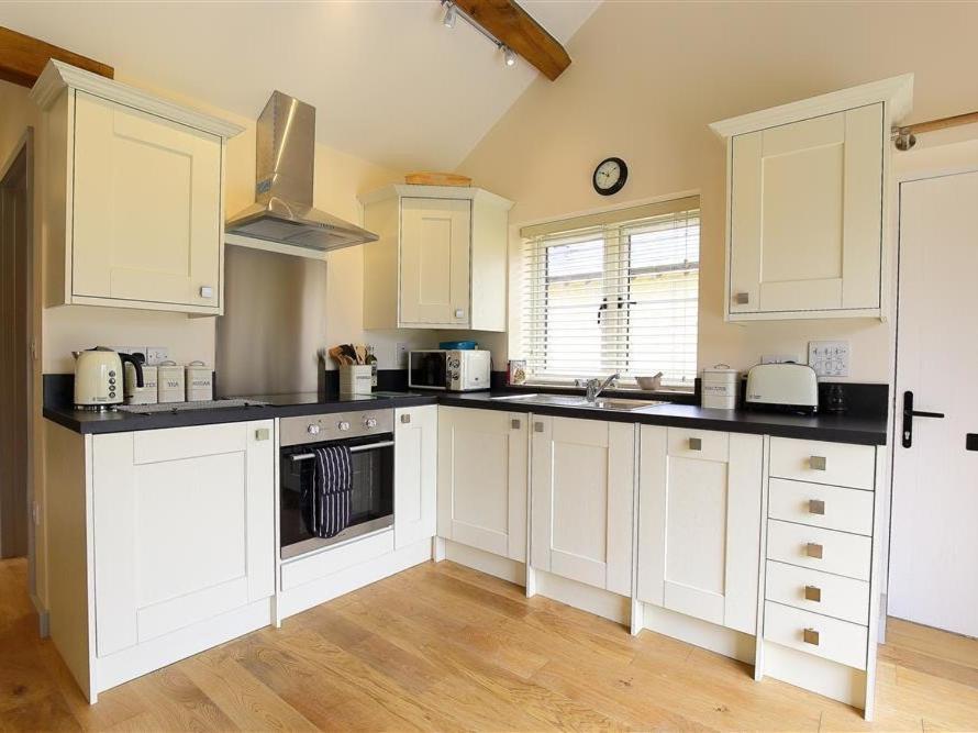 Park Bothy, Upper Rissington photo 8