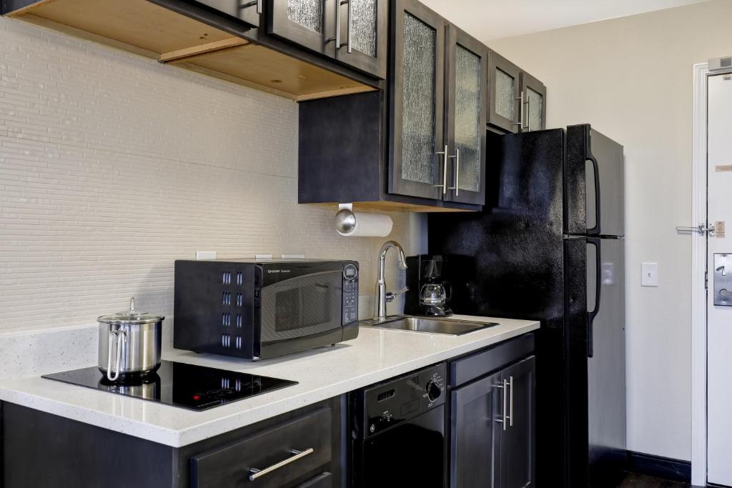 Candlewood Suites Indianapolis - South photo