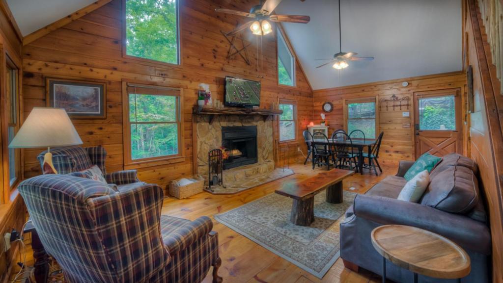 Rusty Rooster, Blue Ridge