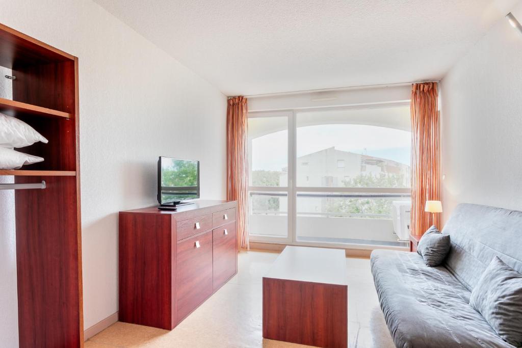 Studio (2 Adults), Vacanceole - Residence Le Saint Clair in Agde