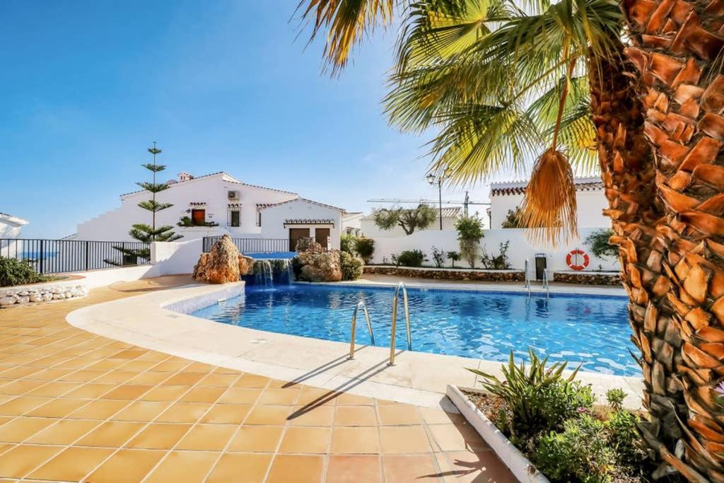 Capistrano Village, 1 bedroom + free wi-fi, Nerja