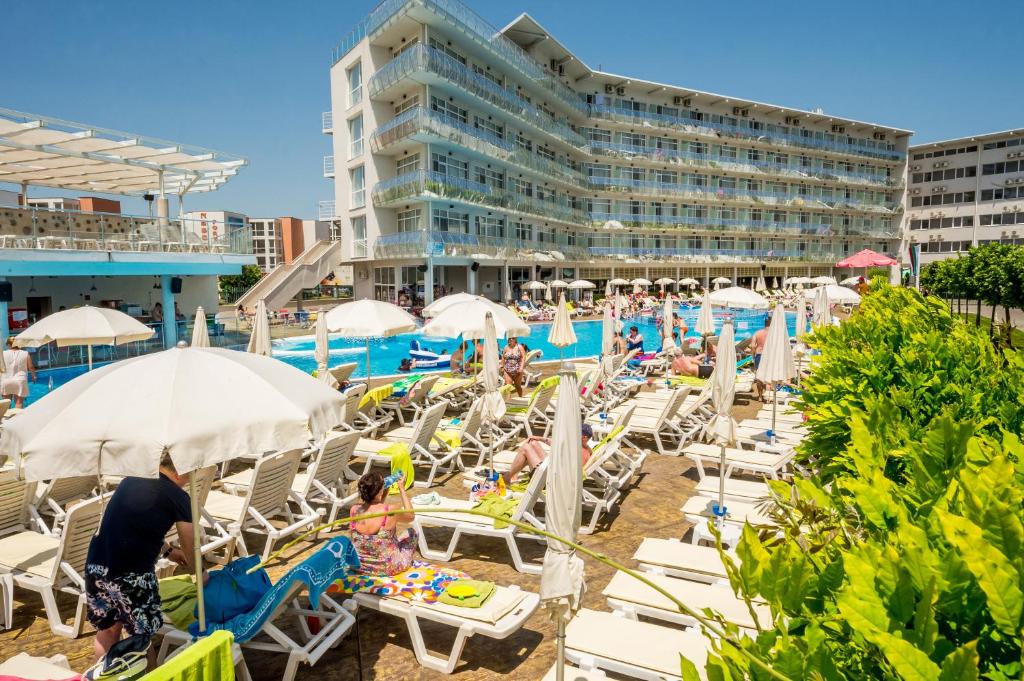 Aqua Nevis Hotel & Aqua Park - All Inclusive — Beach in Sunny Beach, Burgas Region