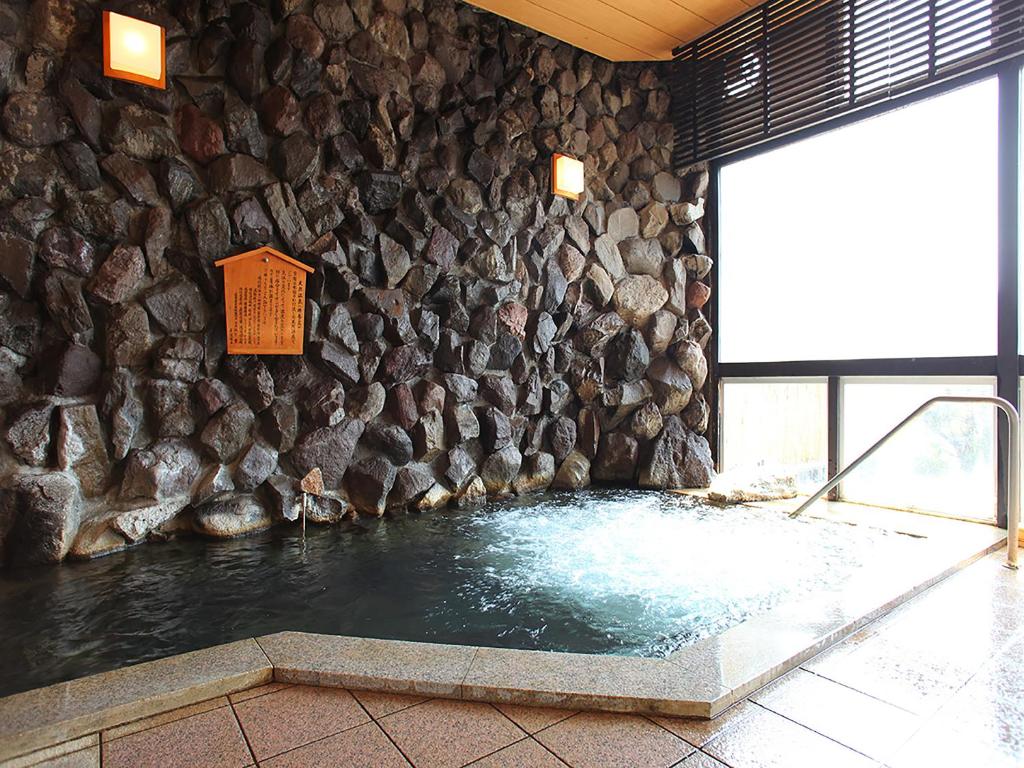 Hot spring bath
