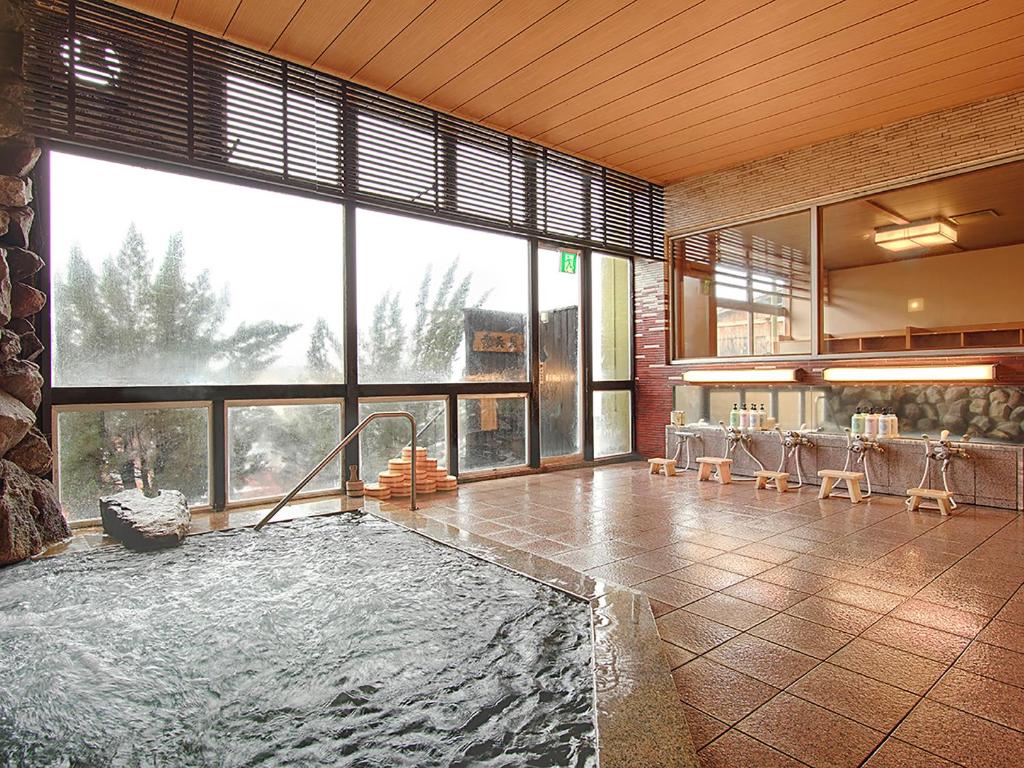Hot spring bath