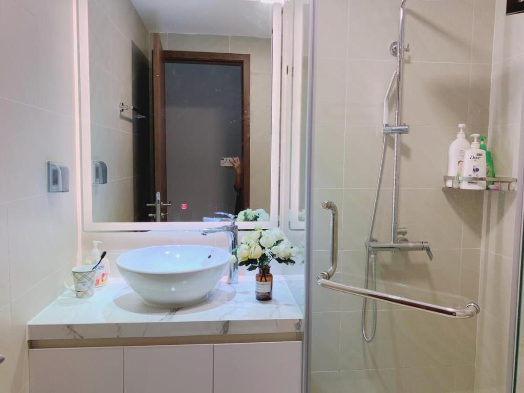 BOM HOMES- VINHOMES GREENBAY- Service Apartment photo