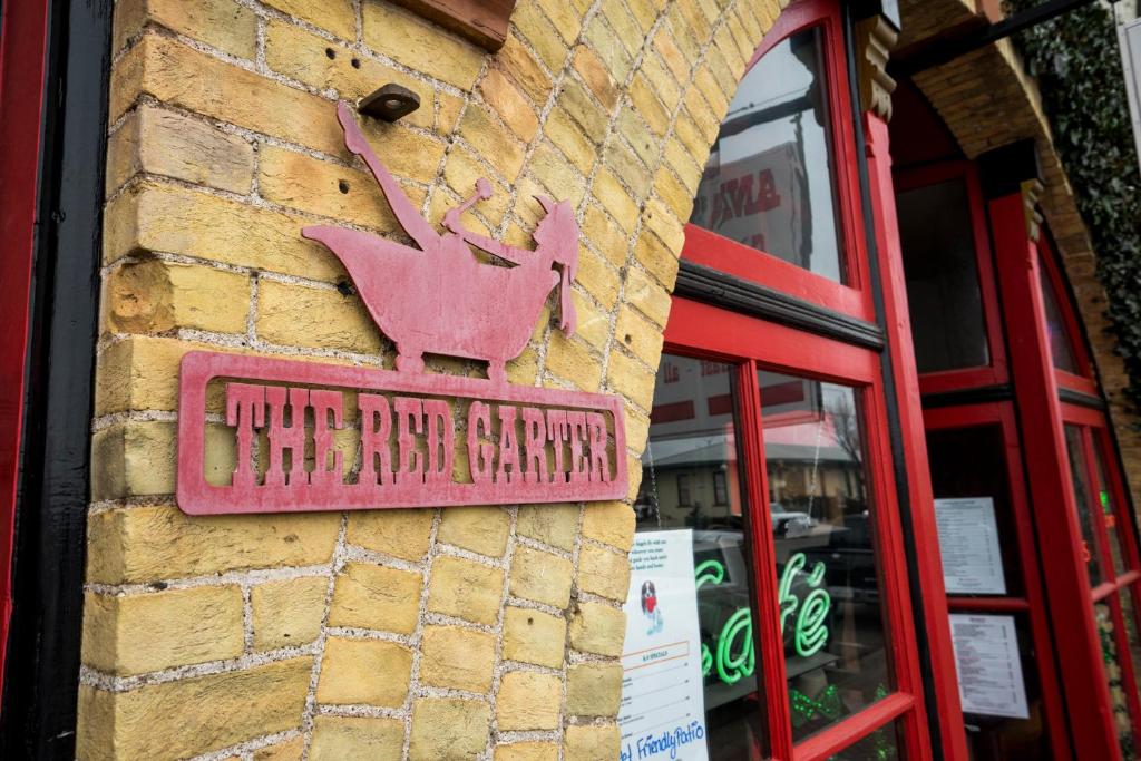 Red Garter Inn photo