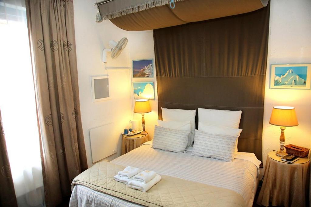 Athenian Villa photo