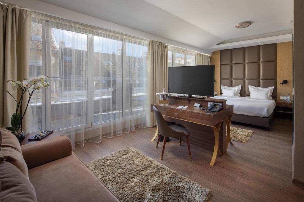 Facilities, Continental Hotel in Budapest