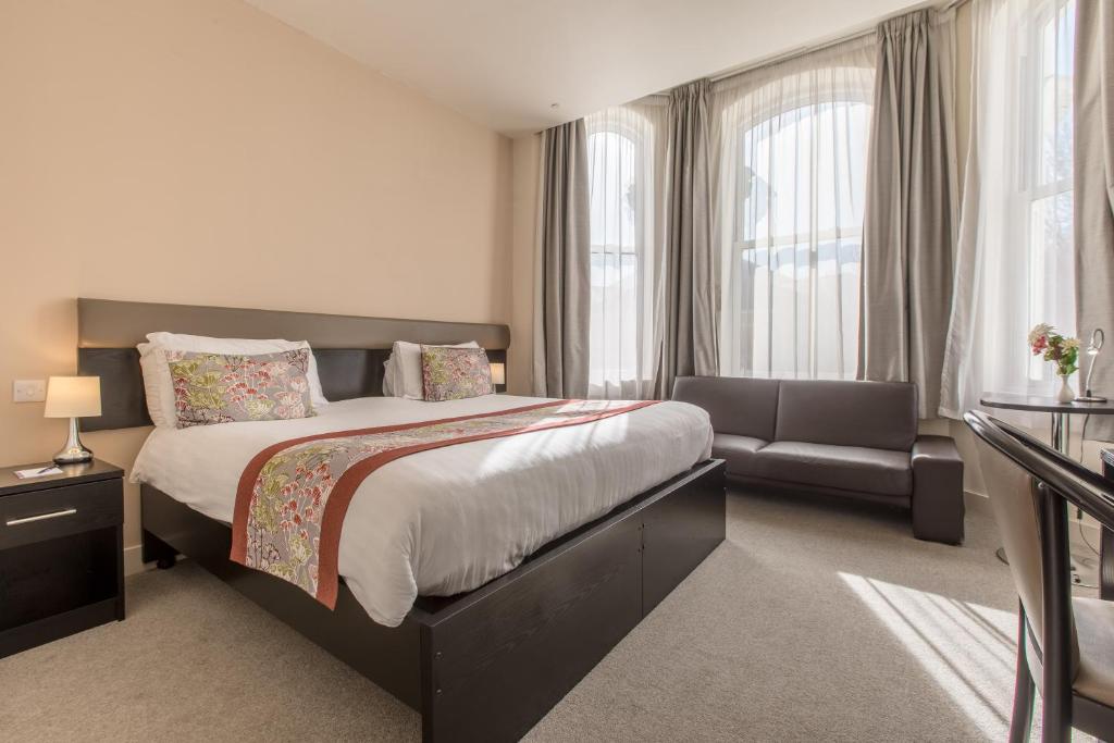 Mannin Hotel, Douglas