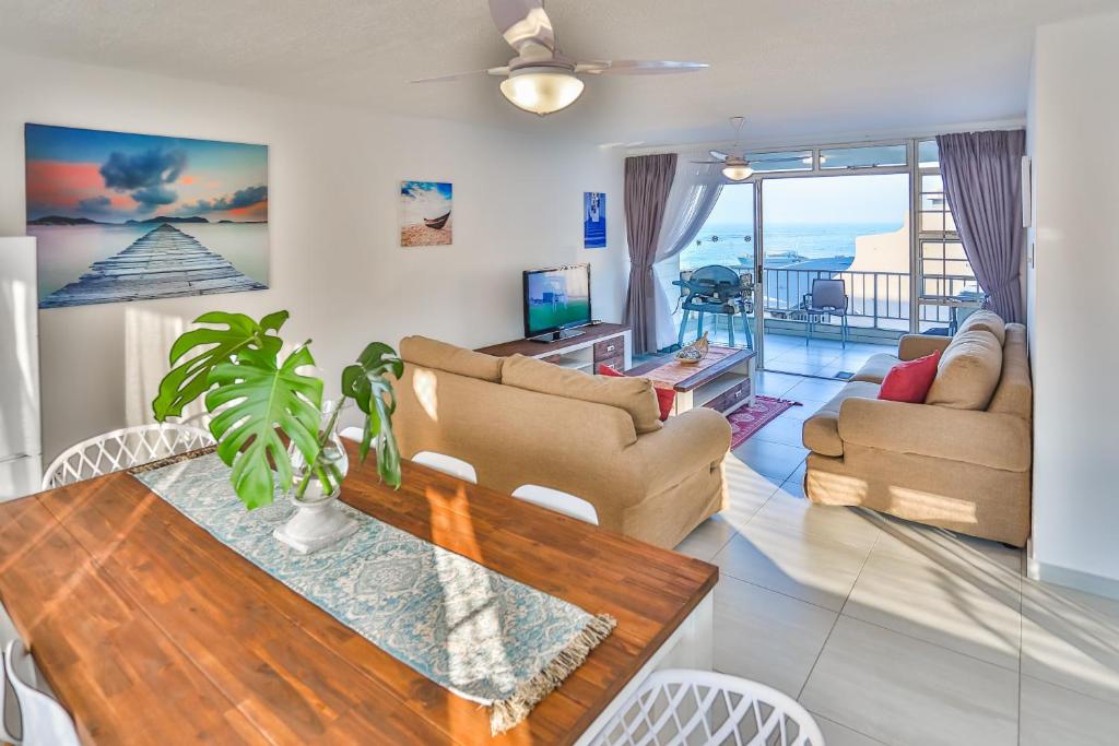 302 Kenwyn on Sea- Luxury Beachfront Getaway, Ballito