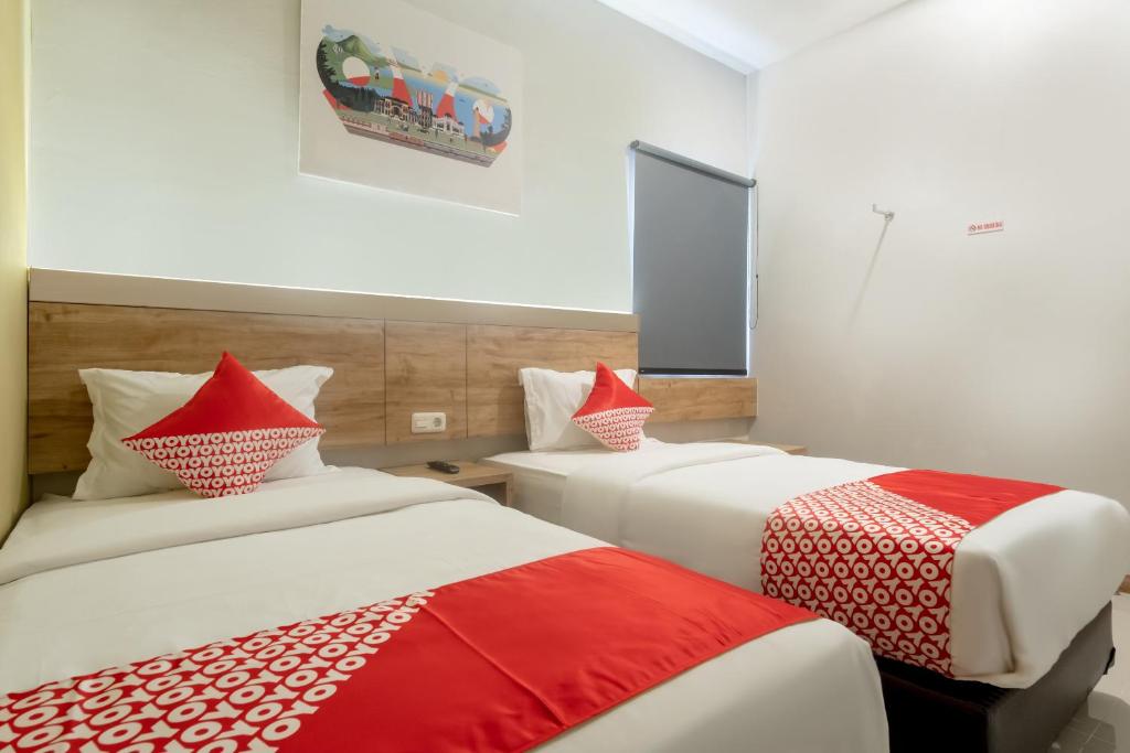 Super OYO 3159 Festive Inn photo
