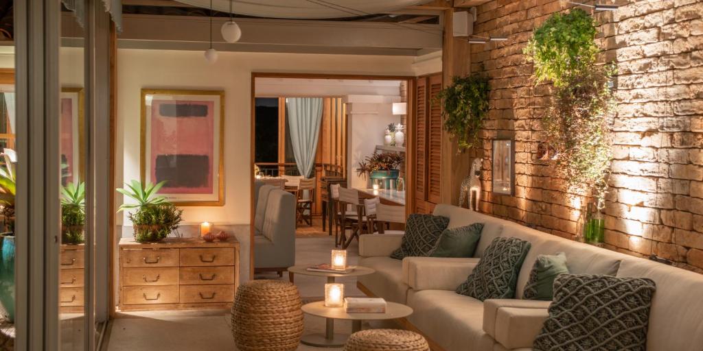 bar/salon