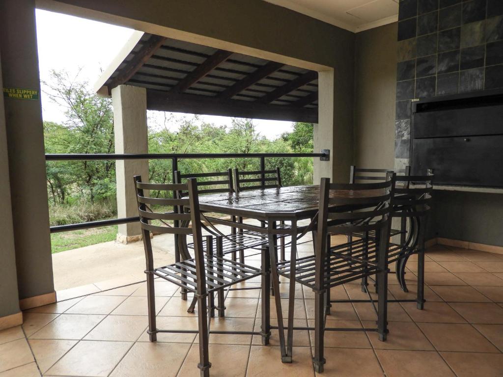 Monateng Safari Lodge photo