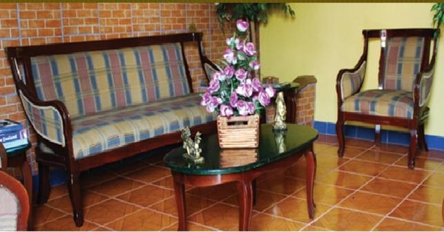 Shared lounge/TV area