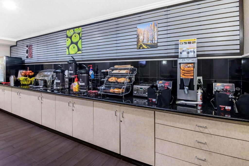 3. 라 퀸타 인 바..