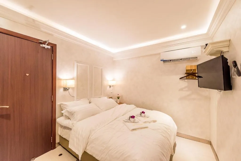 CJ Residence - Opposite Public Bank Centre Point，位于哥打京那巴鲁的酒店