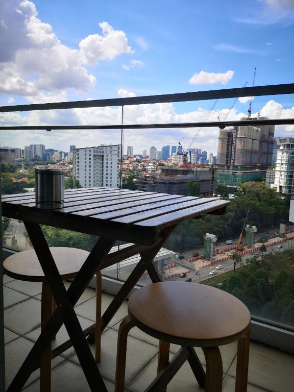 Romantic Home for Couples, 5mins to Mid Valley Mega Mall photo