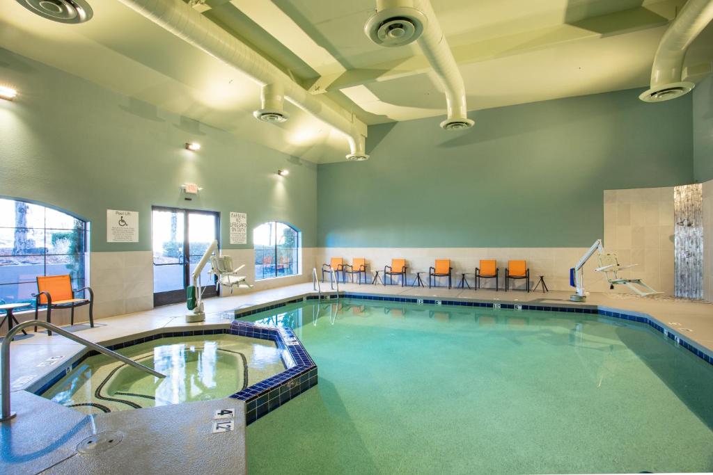 Holiday Inn Express Prescott photo